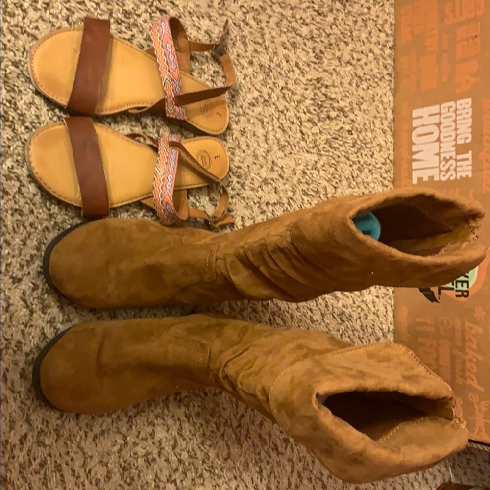 Girls Multicolored sandals and brown boots